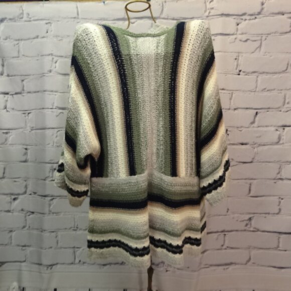 Cato, Like New Green, Blue, Gray, Tan, Cream 3 Quarter Sleeve Cardigan - Picture 2 of 5